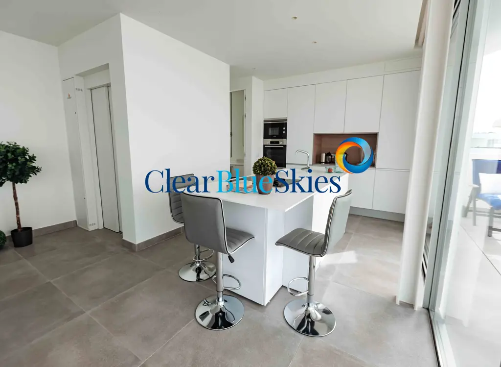 Image of 4 bed villa for sale in Callao Salvaje