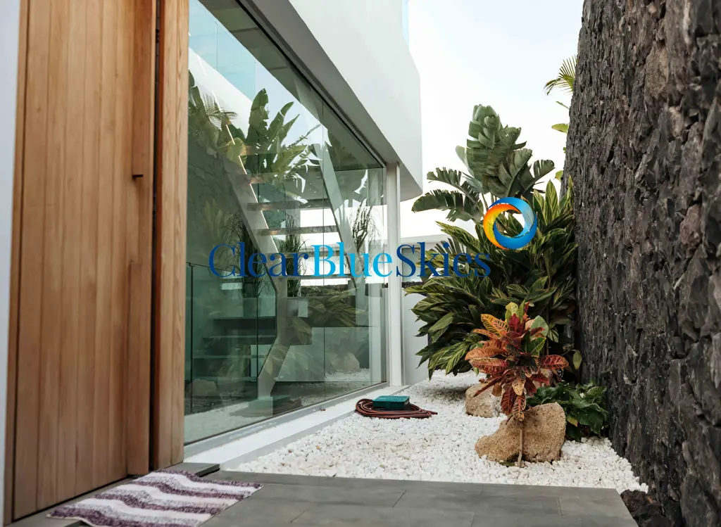 Image of 4 bed villa for sale in Callao Salvaje