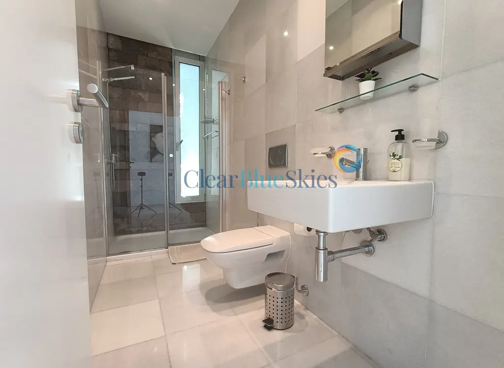 Image of 5 bed villa for sale in El Duque, Habitats del Duque