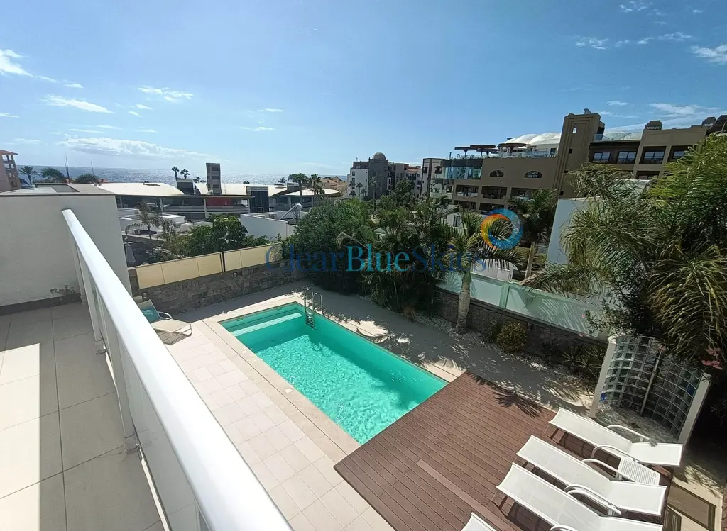 Image of 5 bed villa for sale in El Duque, Habitats del Duque