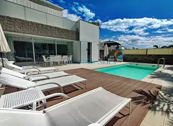 5 bed villa for sale in El Duque, Habitats del Duque