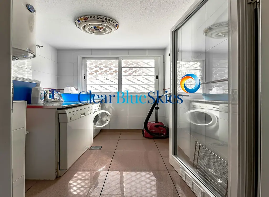 Image of 3 bed house for sale in El Duque, El Veril del Duque