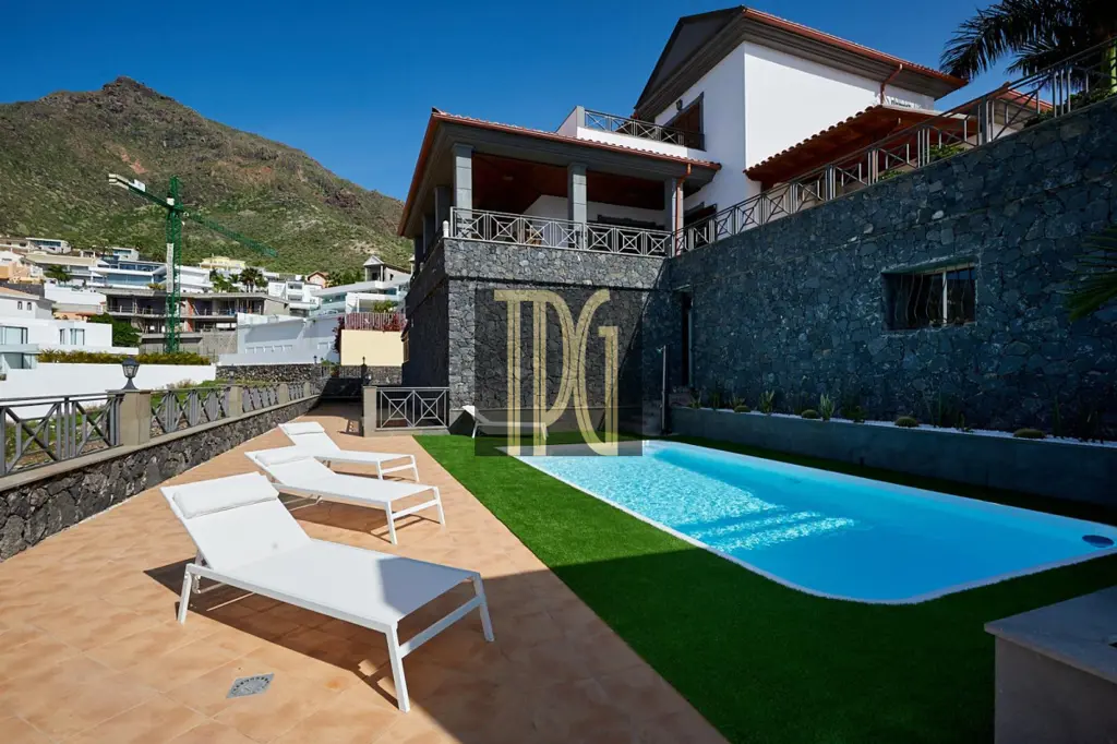 Image of 4 bed villa for sale in Torviscas Alto, Roque del Conde