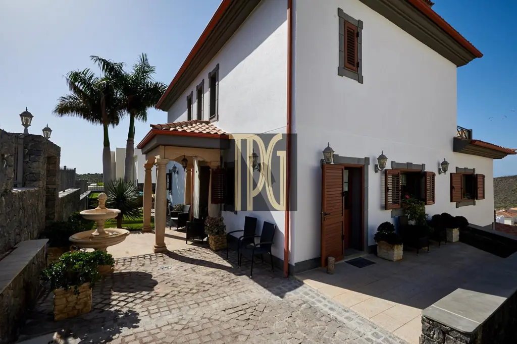 Image of 4 bed villa for sale in Torviscas Alto, Roque del Conde