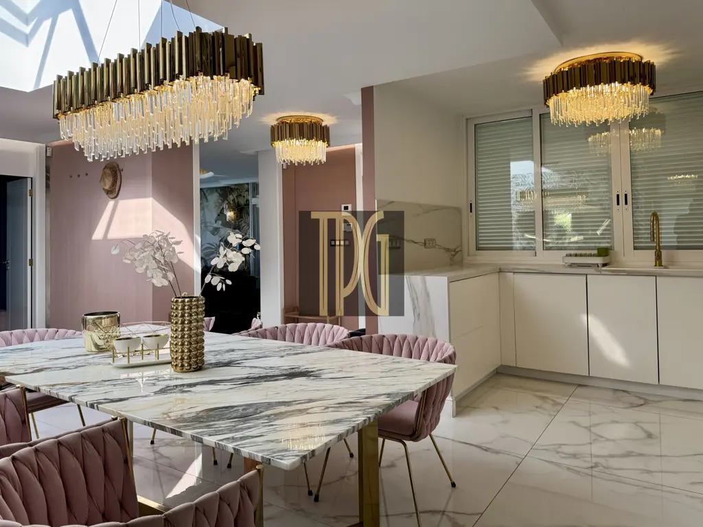 Image of 4 bed house for sale in El Madroñal