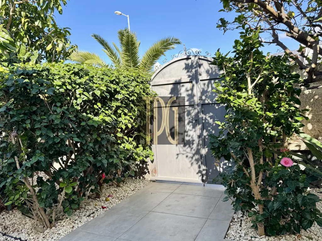 Image of 4 bed house for sale in El Madroñal