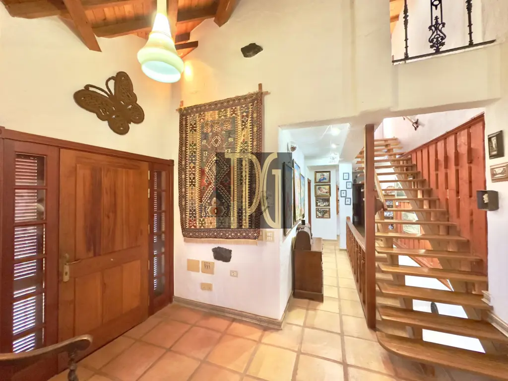 Image of 4 bed house for sale in La Sabinita