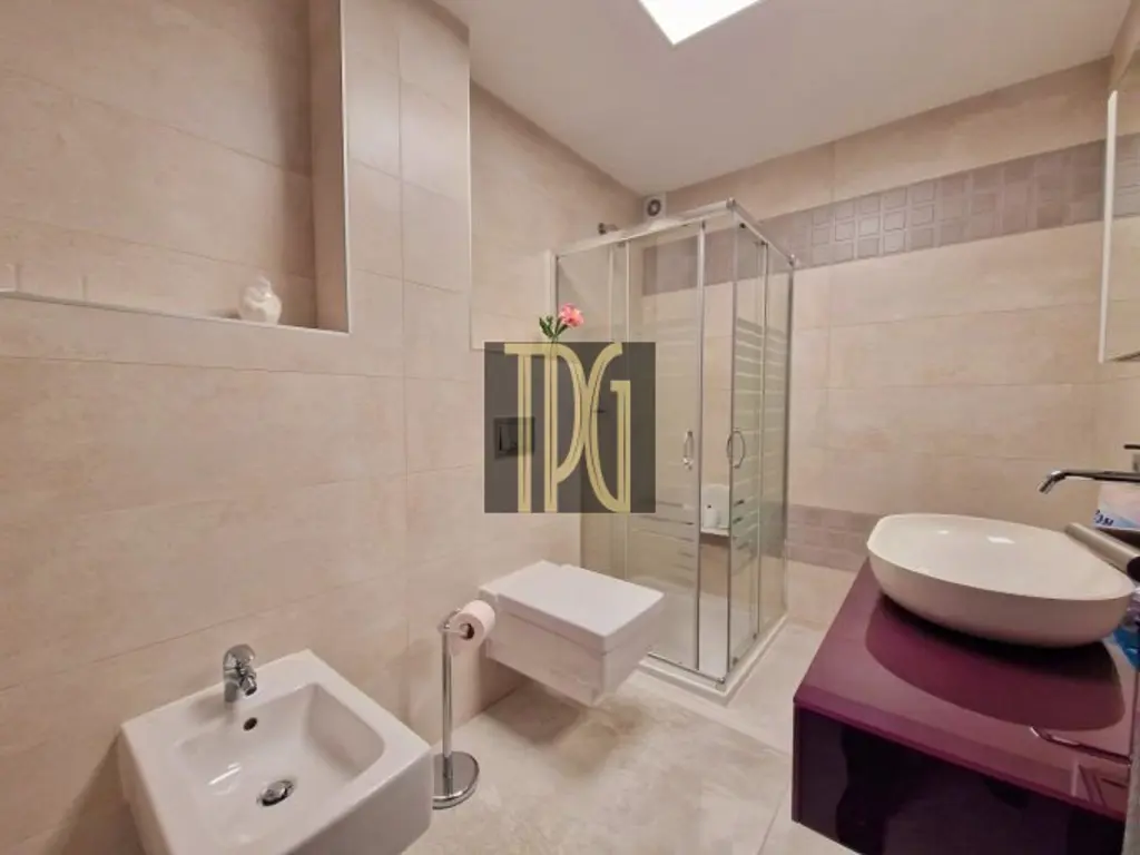 Image of 6 bed villa for sale in Adeje Golf