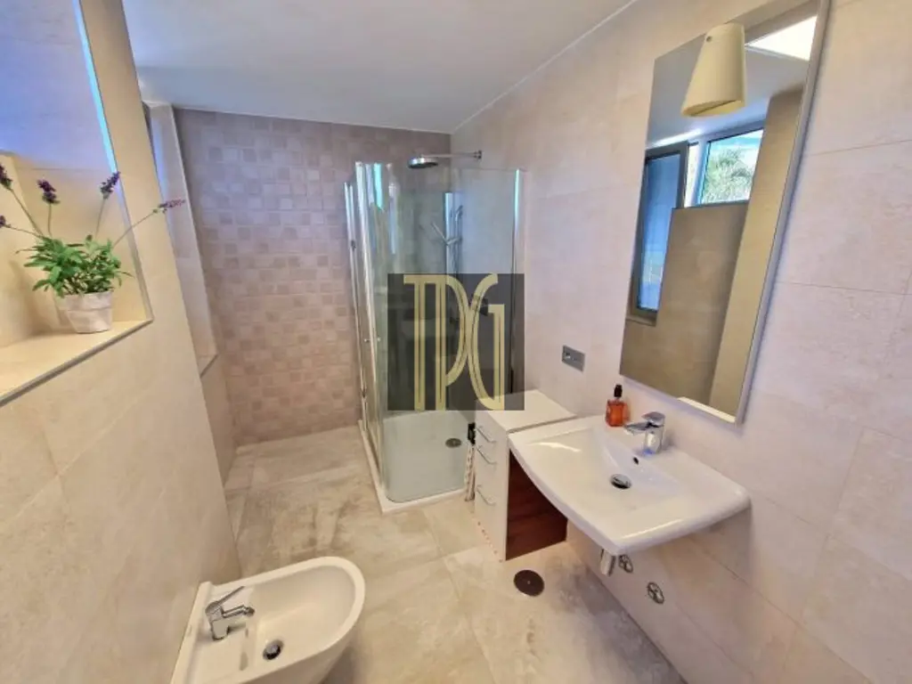 Image of 6 bed villa for sale in Adeje Golf