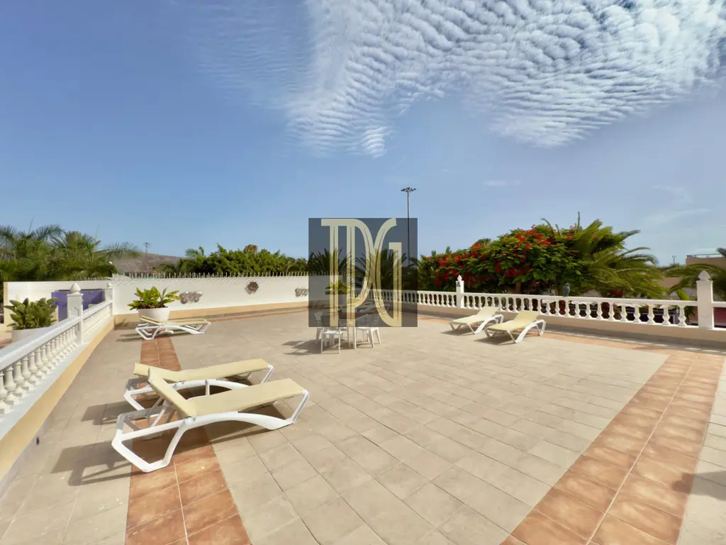 Image of 1 bed apartment for sale in Los Cristianos, Bahía