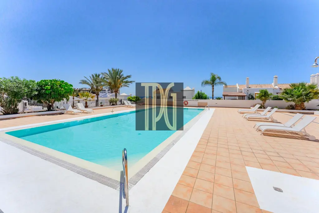 Image of 1 bed apartment for sale in Playa Paraíso, Albatros