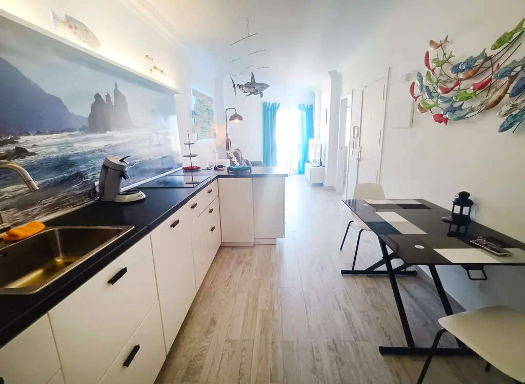 Image of 2 bed apartment for sale in Cabo Blanco, Edificio Gloria