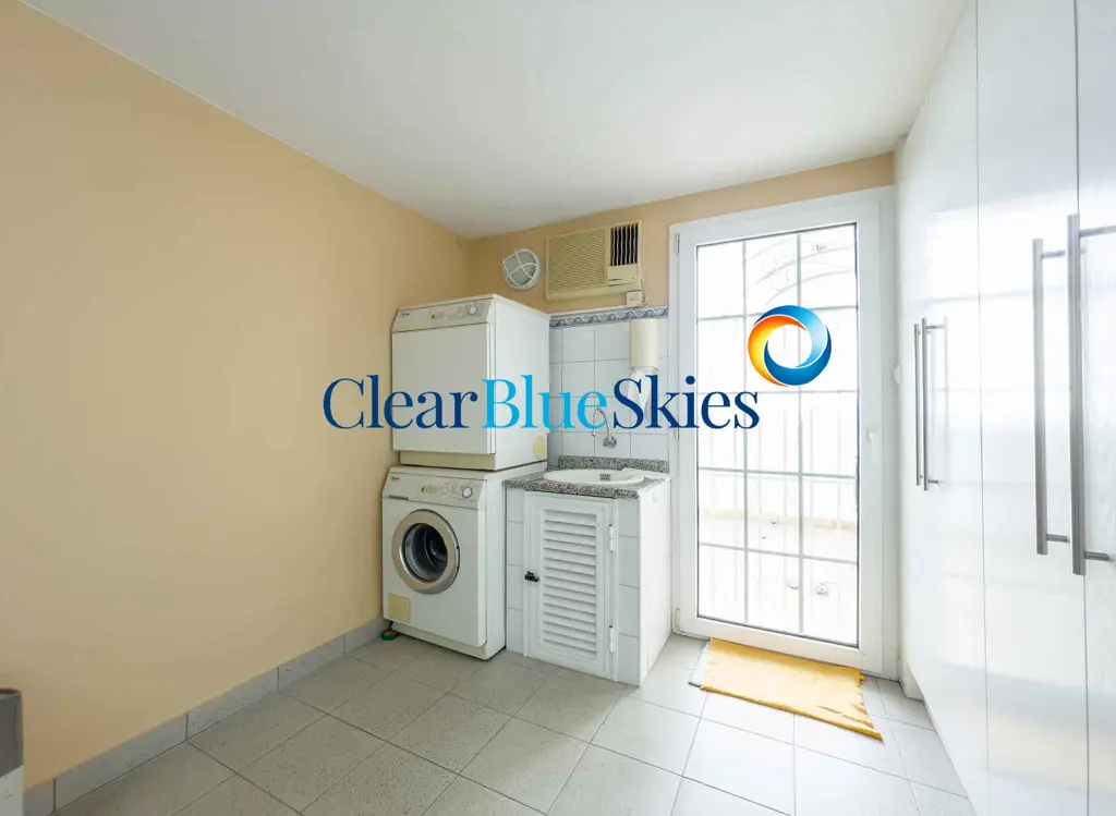 Image of 3 bed villa for sale in El Duque,  Parque de la Duquesa