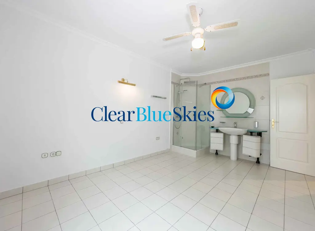 Image of 3 bed villa for sale in El Duque,  Parque de la Duquesa