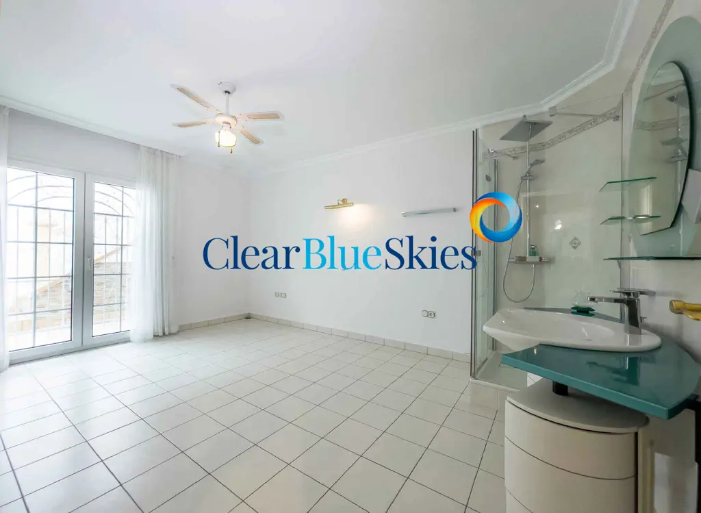 Image of 3 bed villa for sale in El Duque,  Parque de la Duquesa