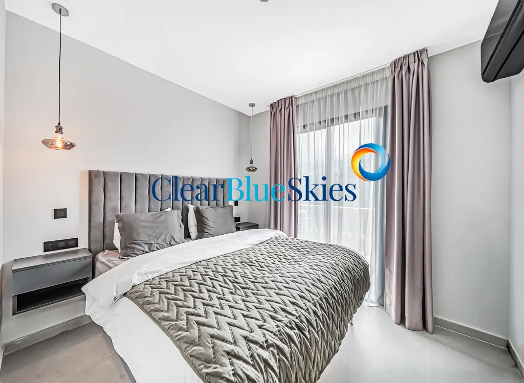 Image of 4 bed house for sale in El Duque