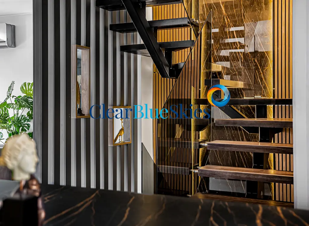 Image of 4 bed house for sale in El Duque