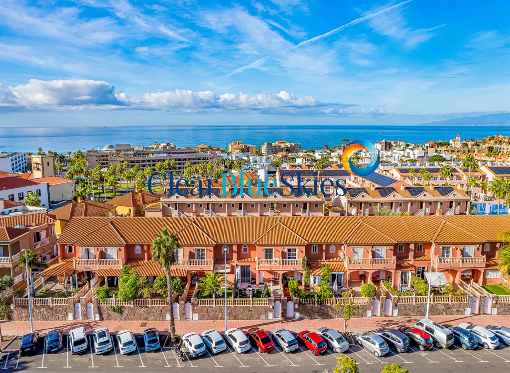 Image of 4 bed house for sale in El Duque