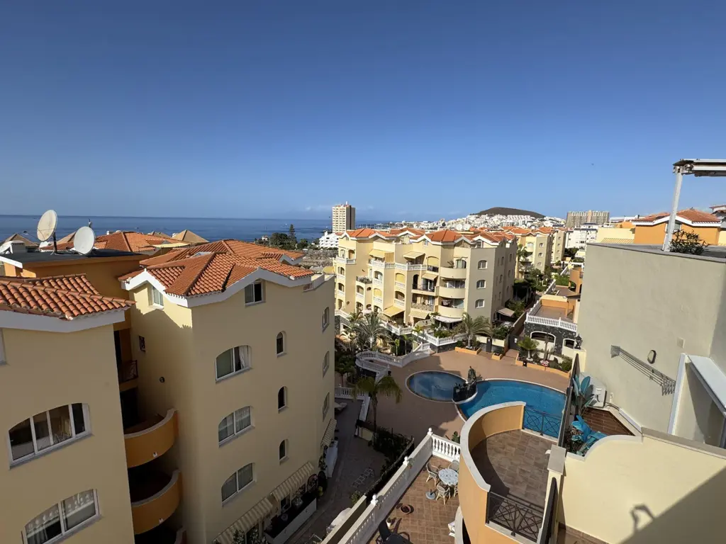 Image of Apartment for sale in Los Cristianos, Parque Tropical II